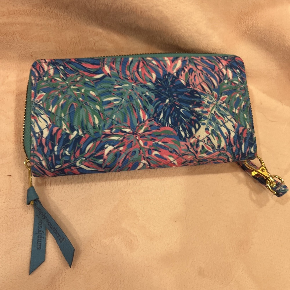 Simply Southern Wallet 8 "By 4 " Pinks Greens Beachy Palm Trees / Floral Pattern - Picture 7 of 8